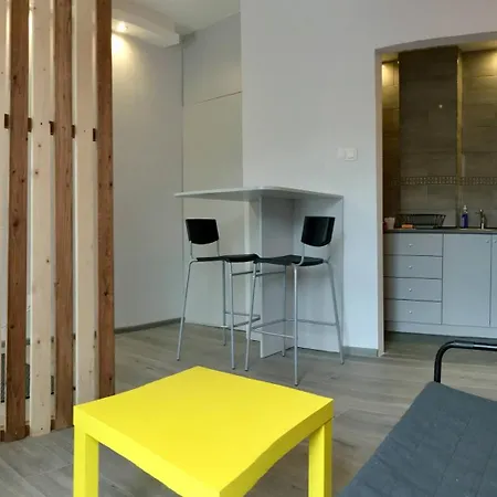 Emilia - У Центрі Міста, Приватне Паркування В Закритому Дворі Apartment